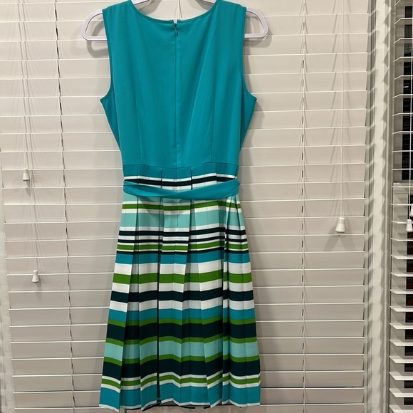 Talbots Petite Polyester Work Dress with Striped Pleated Bottom sz. 10P NWT - Picture 8 of 10